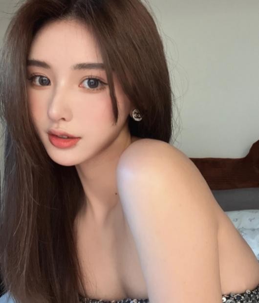 很性感的美女，两炮刚好过瘾