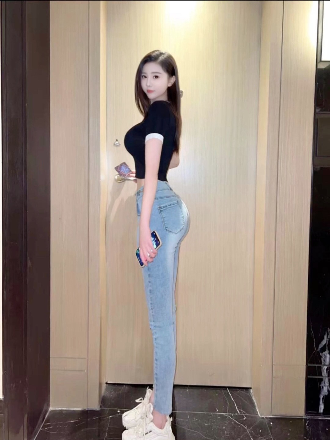 彤依依舞蹈