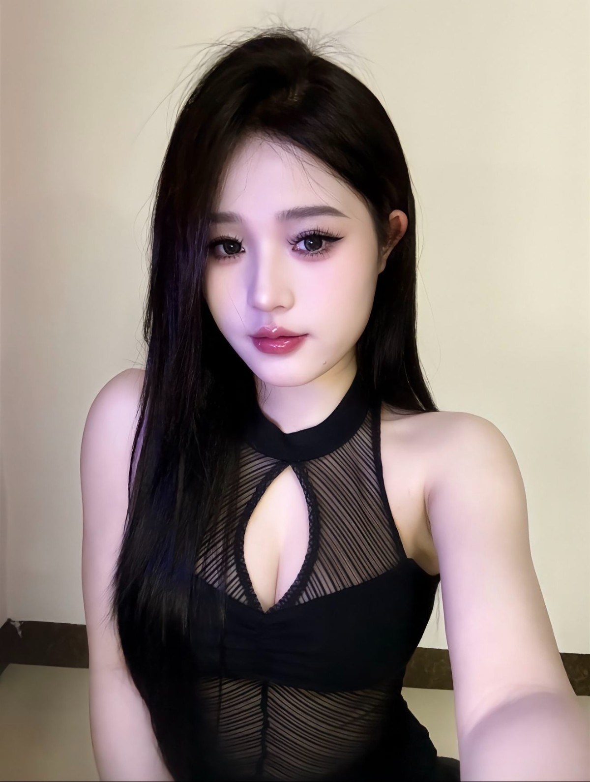 集美瑶瑶奶大逼肥尽情玩弄
