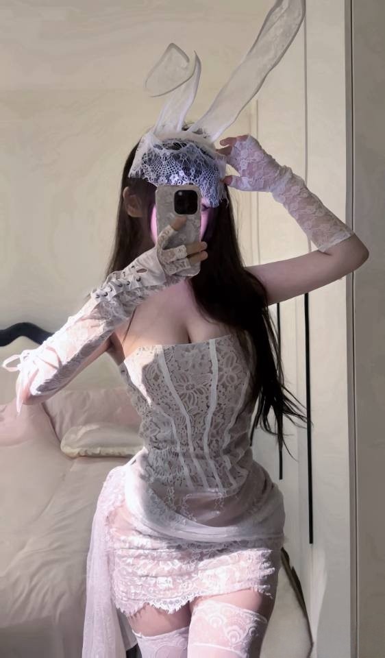 【厦门】小女仆一样的嫩妹，搞的很满足
