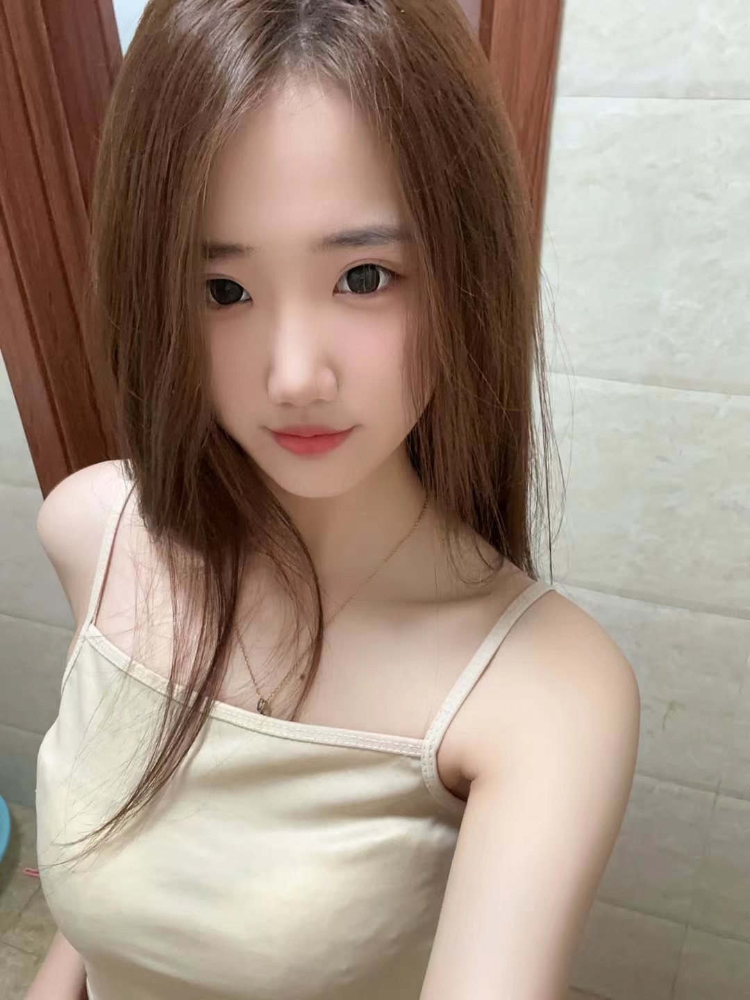 闵行区妹子粉鲍迷人  泄火完很满足