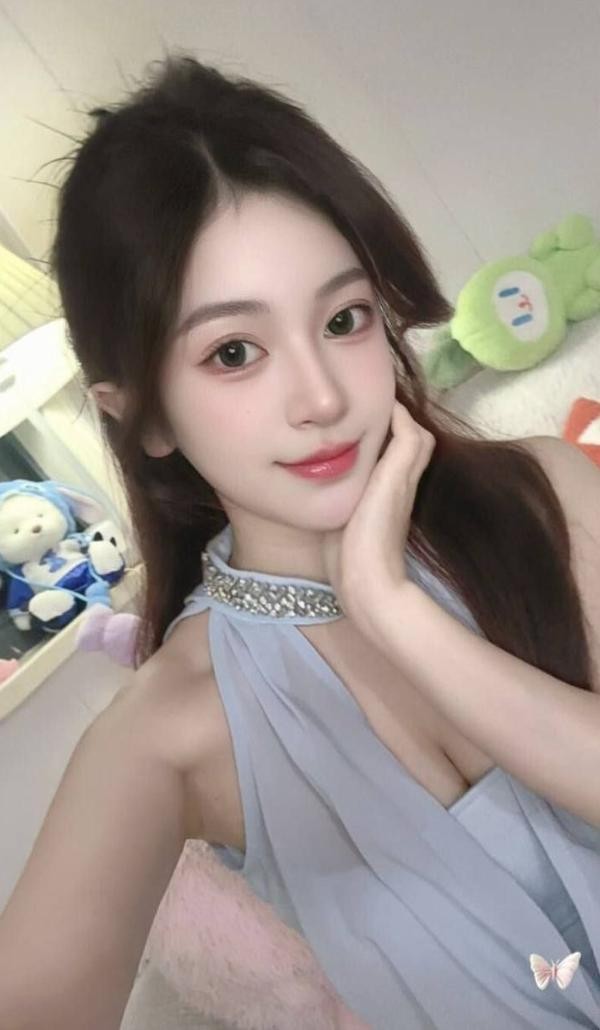 长沙嫩妹子颜值确实是漂亮
