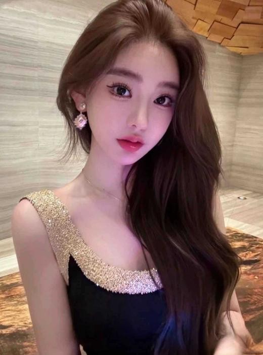 成都小姐姐对着我的蛋蛋又亲又舔又吸