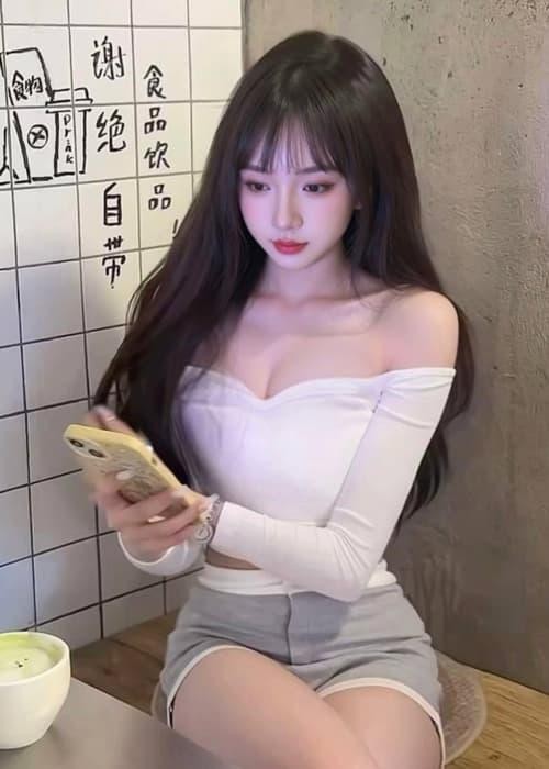 乌鲁真实颜值胯下玩物
