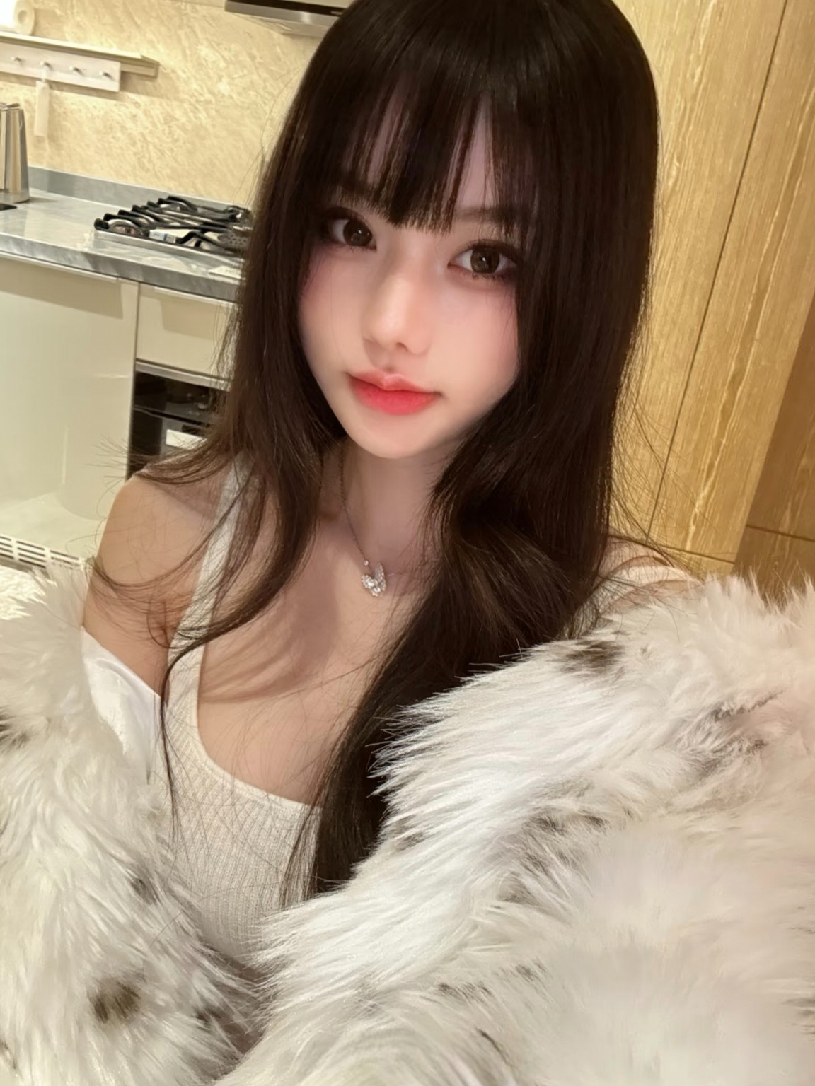ECF4F44B216D8F3A93AE1E33EF913710.jpg