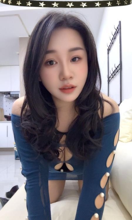 南方妹子紧致小翘臀