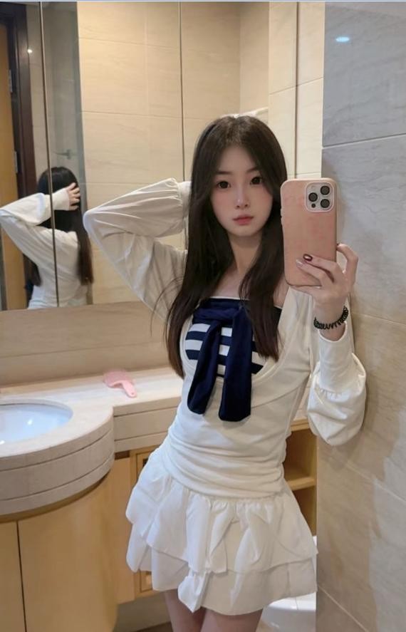 上海粉嫩学生妹喜欢怎么艹都