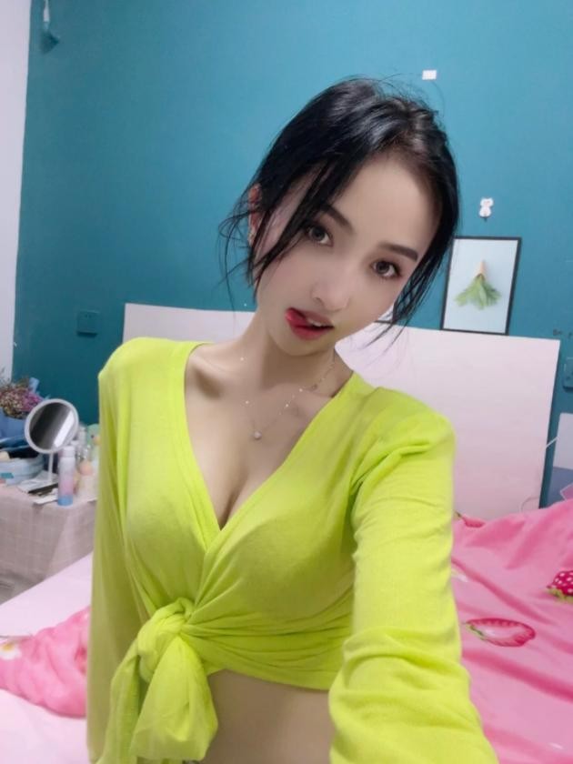 想要玩的爽，就得像这样的妹子