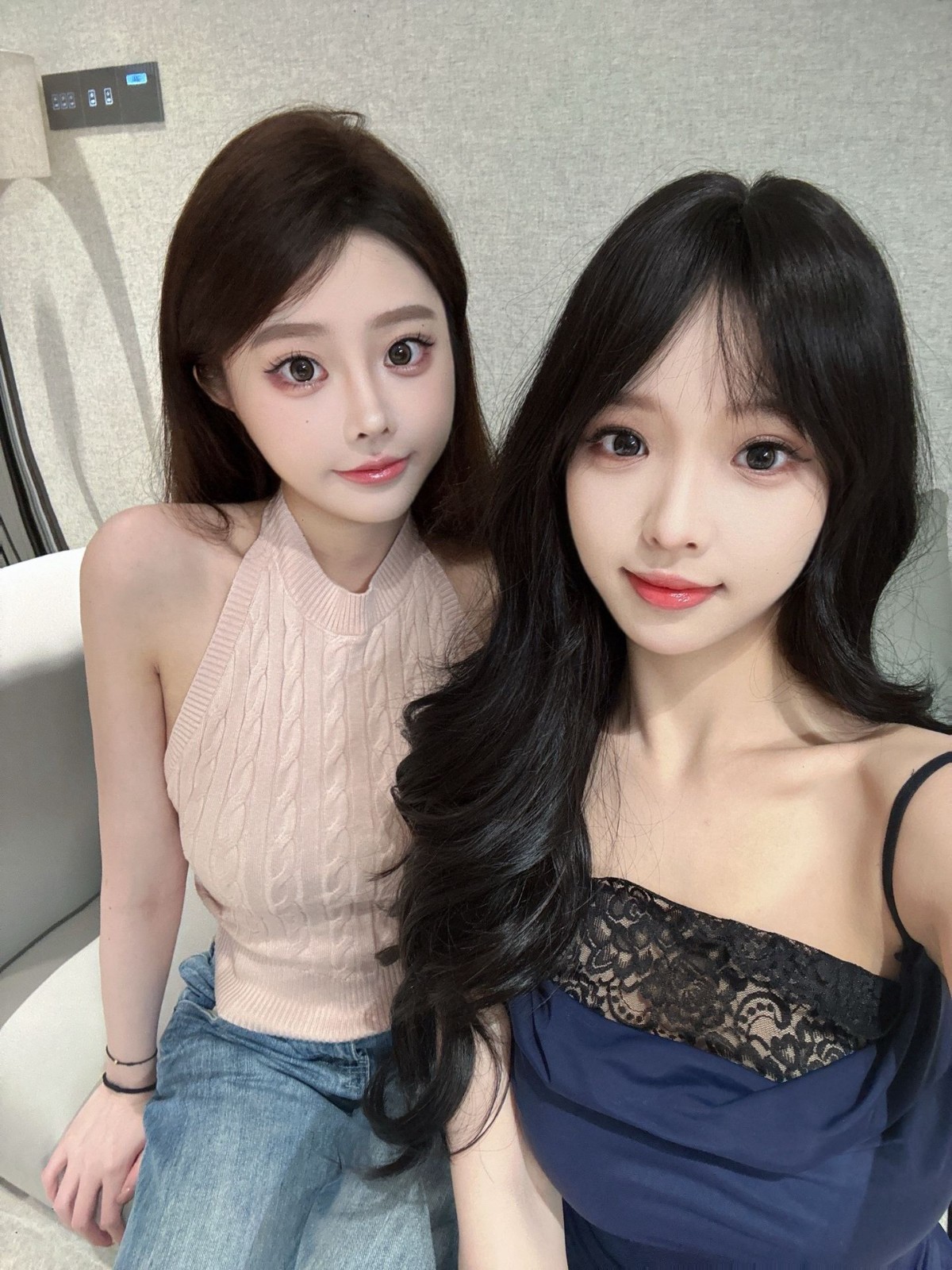 小辣妹喜欢自己约有双飞服务