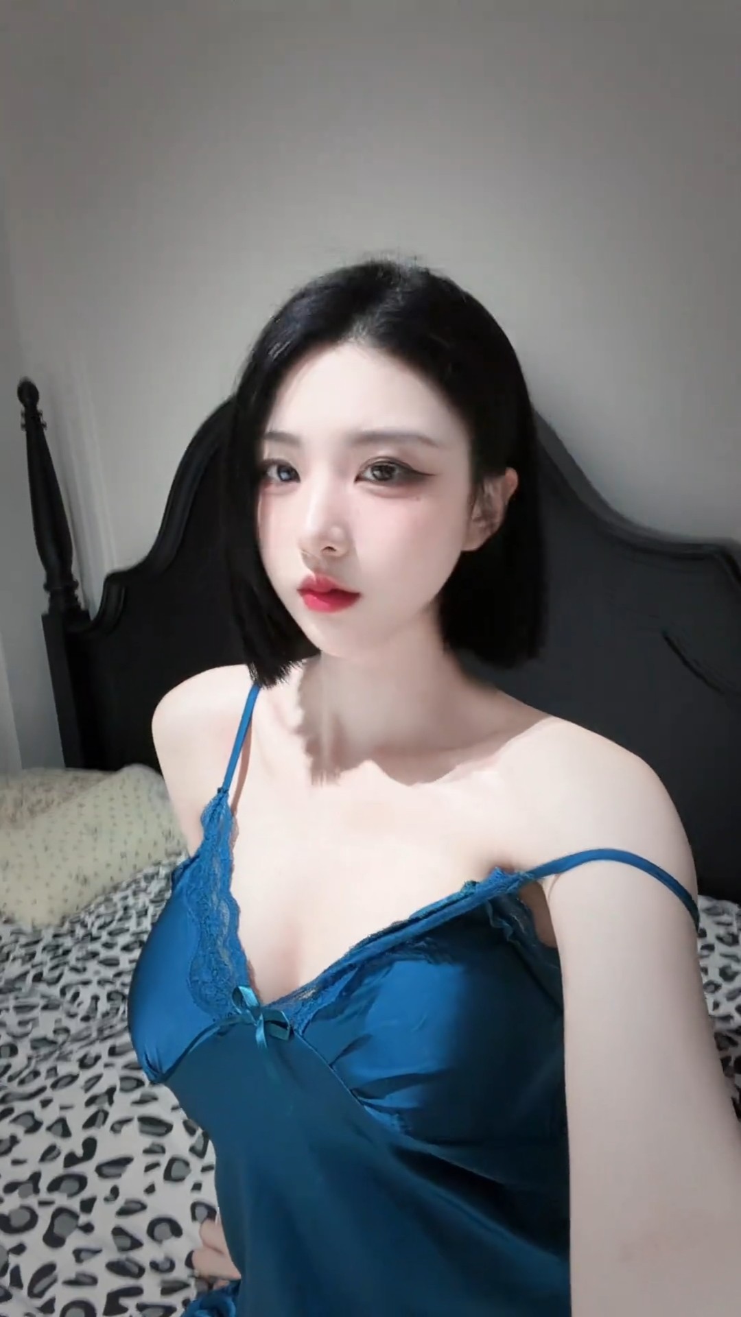 很诱人的妖精服务给力射的爽