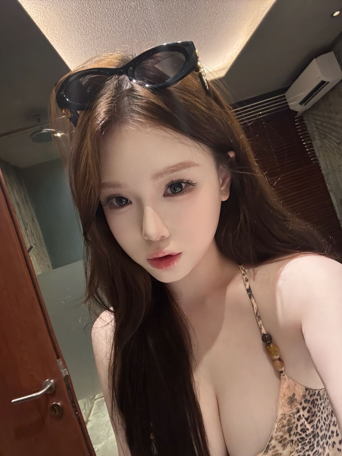 临海极品骚货  姿势炸裂