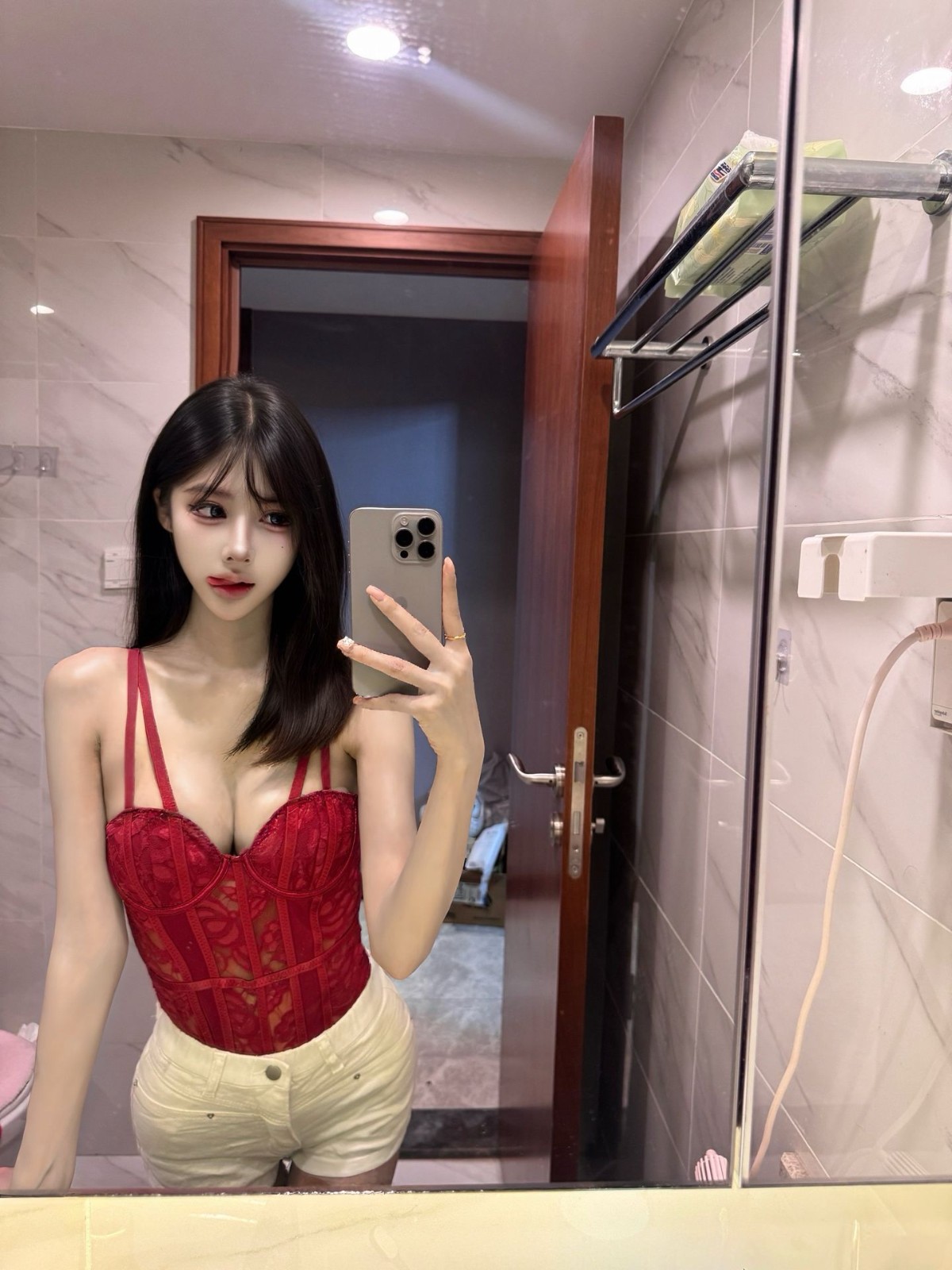 集美大奶mm能约上就狠狠干