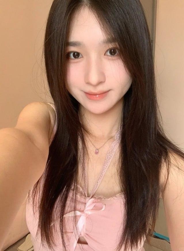 太原三点粉嫩兼职学生妹