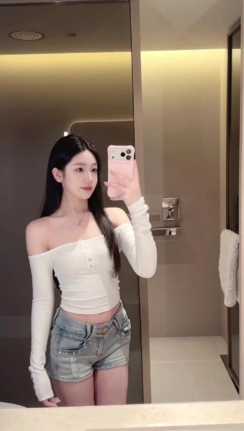  呼市新到妹子水嫩逼不等人