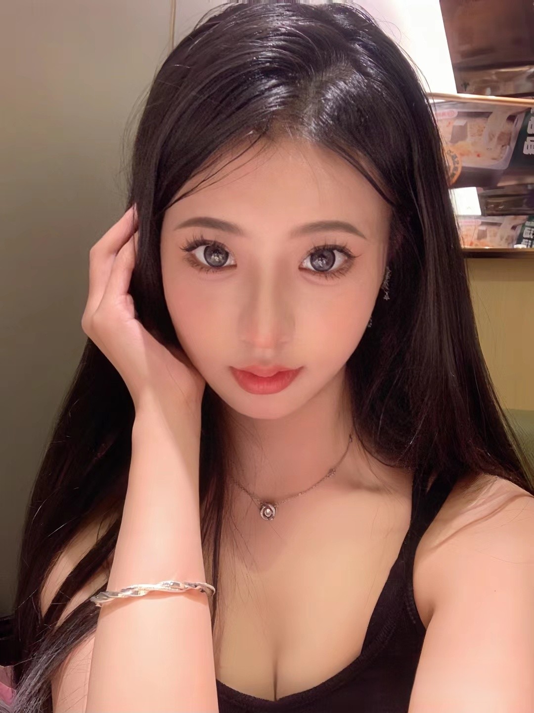 白云区火辣川妹缴了三次枪