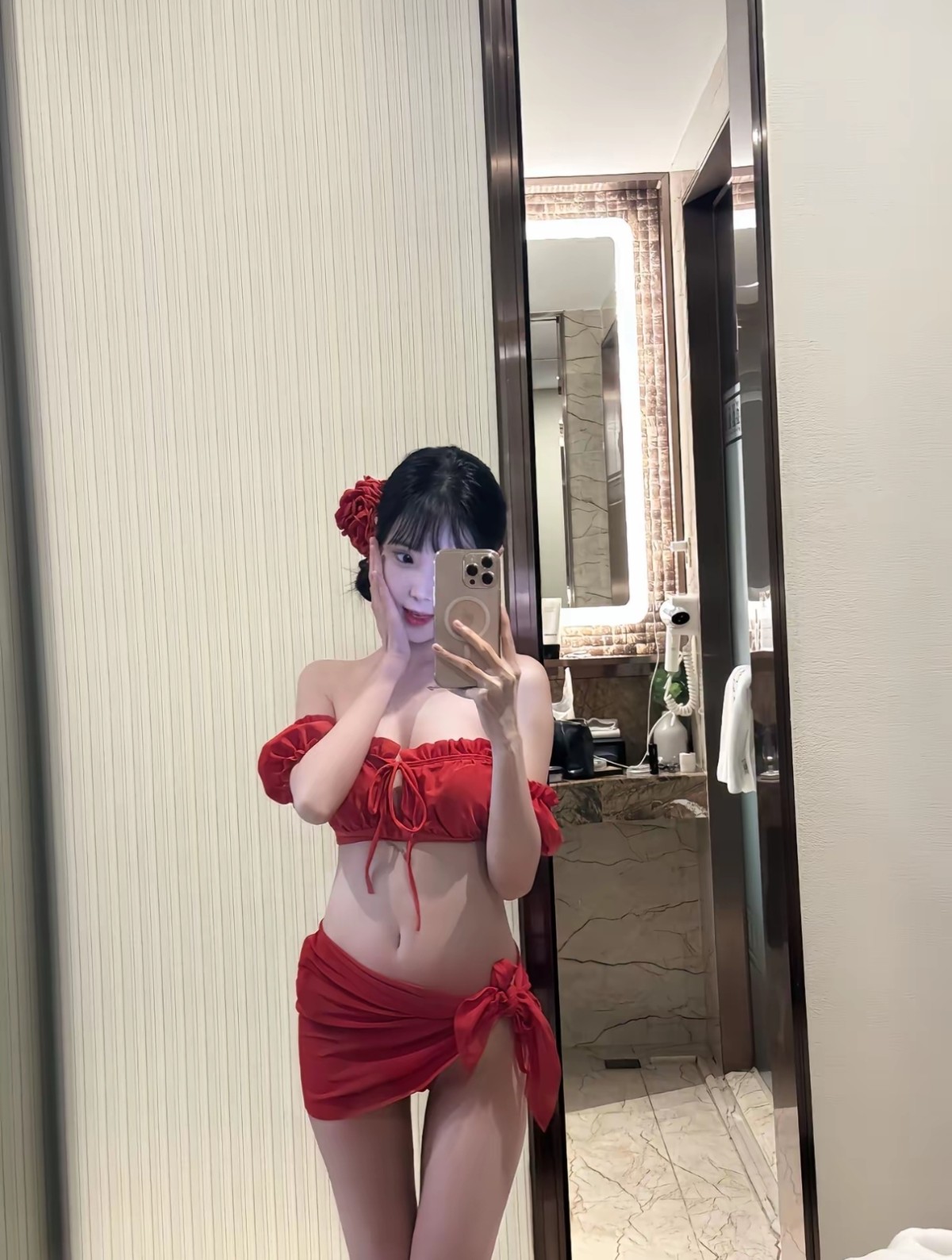 嫩j吃jj爽还是头白虎j