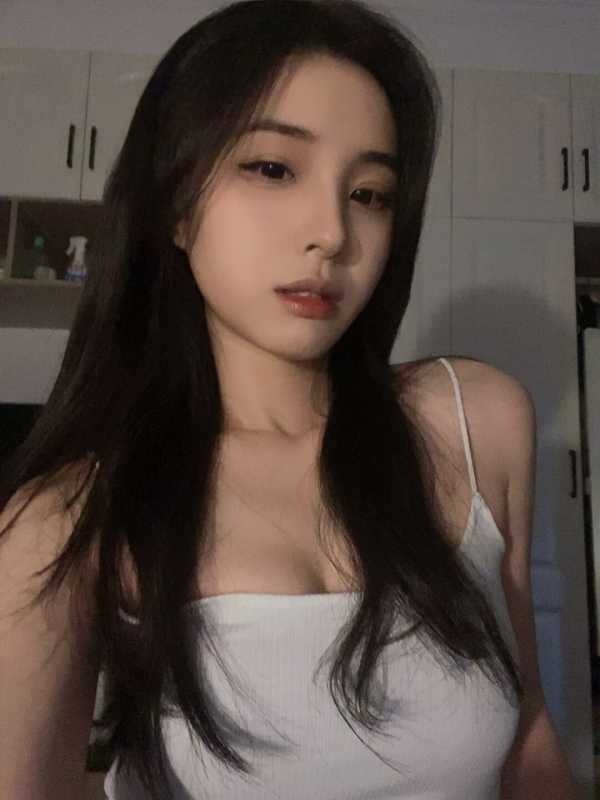 广州-番禺区刚下海嫩滑粉鲍妹妹，小情人感觉
